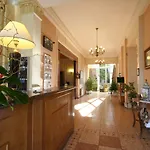 Western Hotel Tours