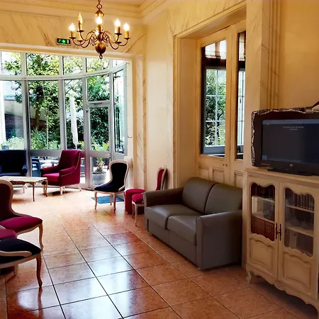 Western Hotel Tours